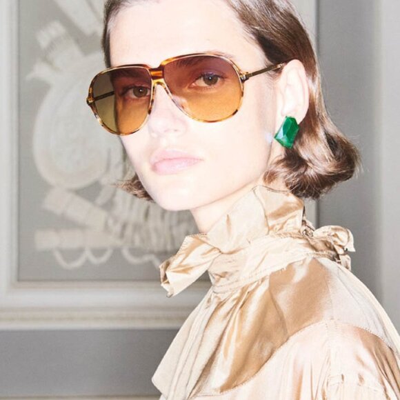 Victoria Beckham VB132S 701 Sunglasses Gold Aviator Frame, Smoke Lenses - Picture 2 of 10